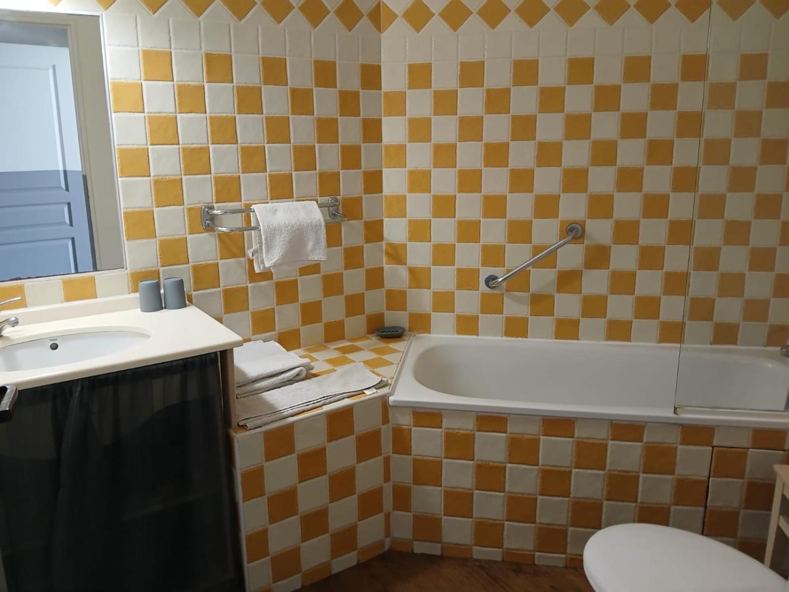 Appartement Grimaud Bord De Mer Eksteriør billede